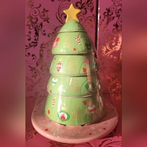 Disney collectible christmas tree measuring cup set